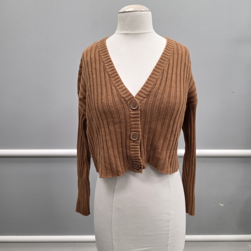 American Eagle Outfitters Tan V-Neck Cropped Cardigan